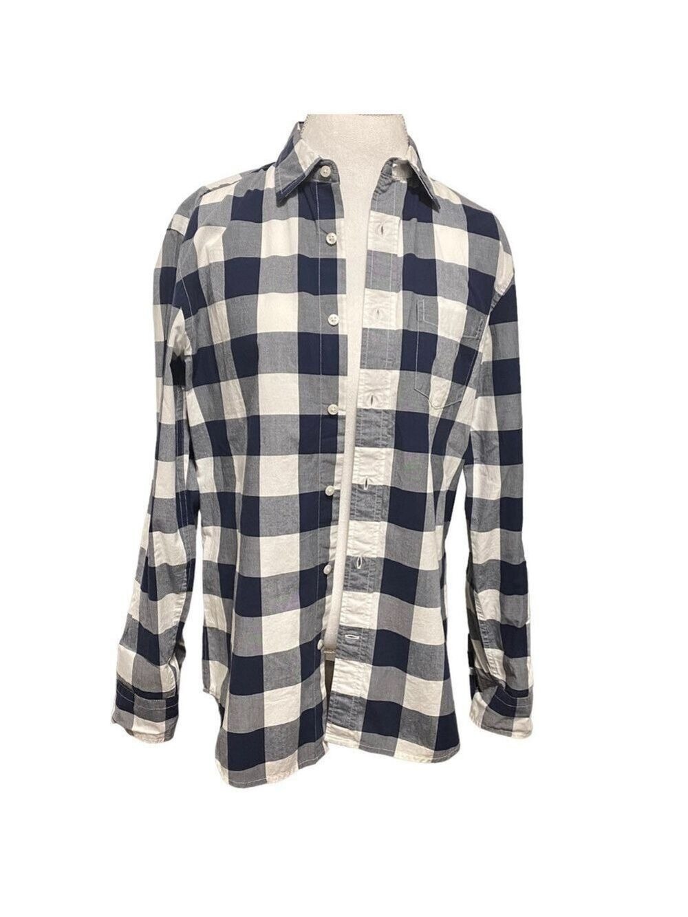 Gap classic fit 100% cotton long sleeve shirt